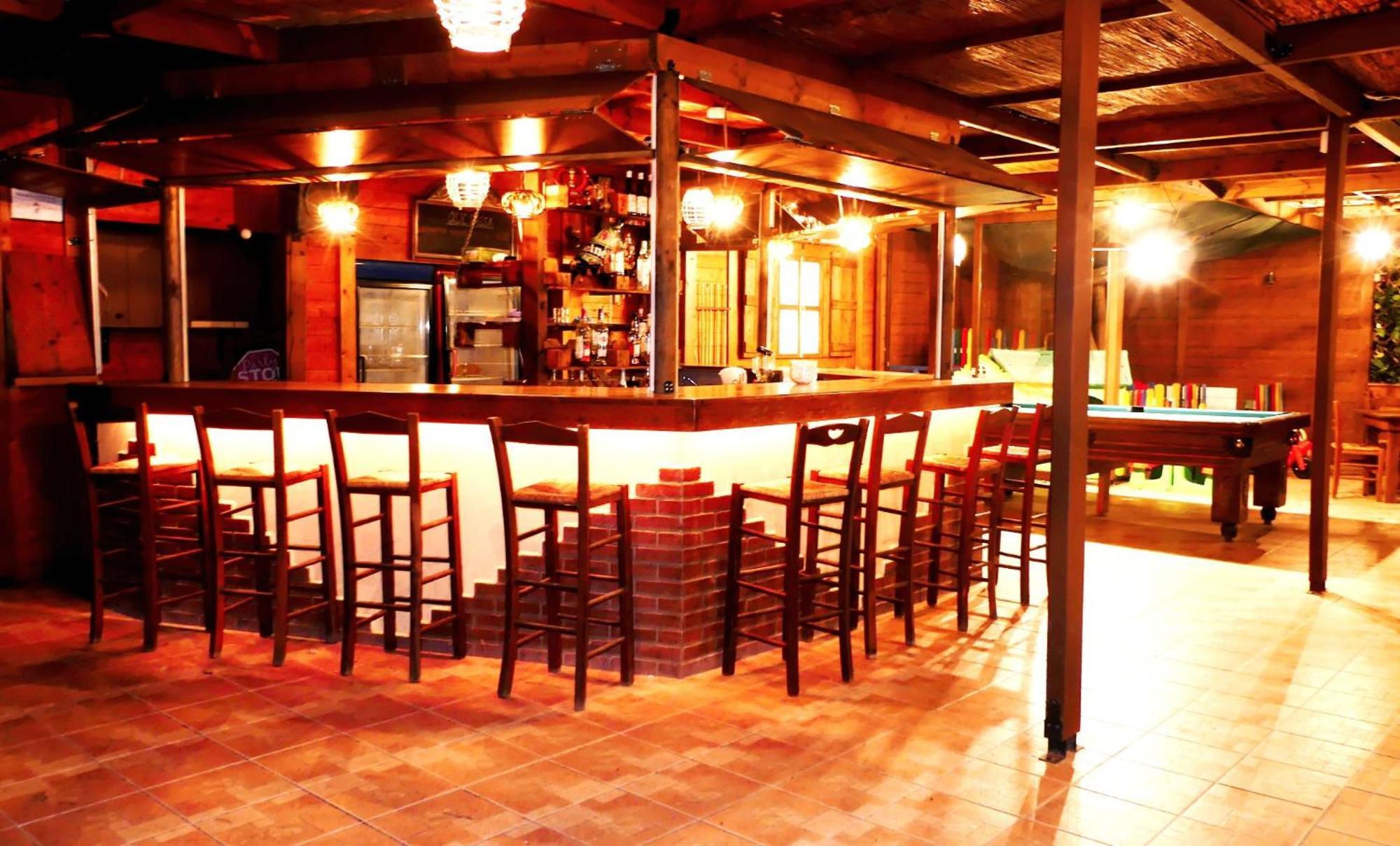 Evi Apartments And Studios Theológos Екстериор снимка
