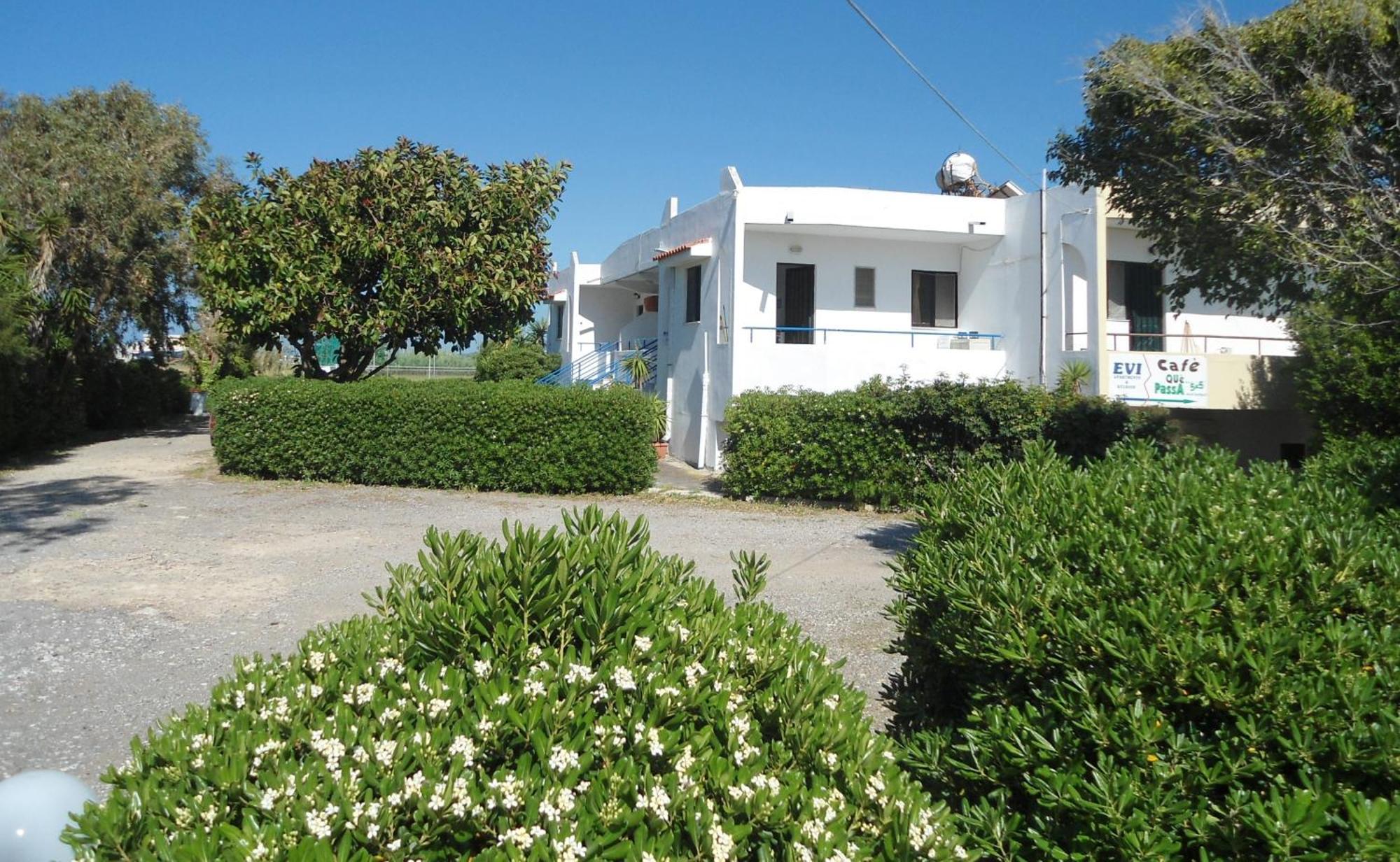Evi Apartments And Studios Theológos Екстериор снимка