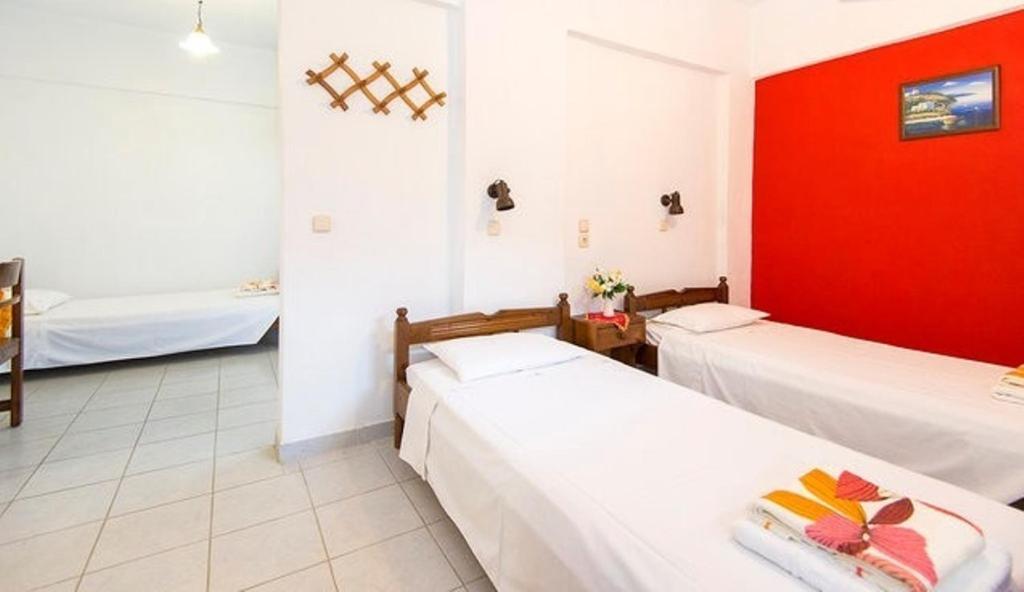 Evi Apartments And Studios Theológos Стая снимка
